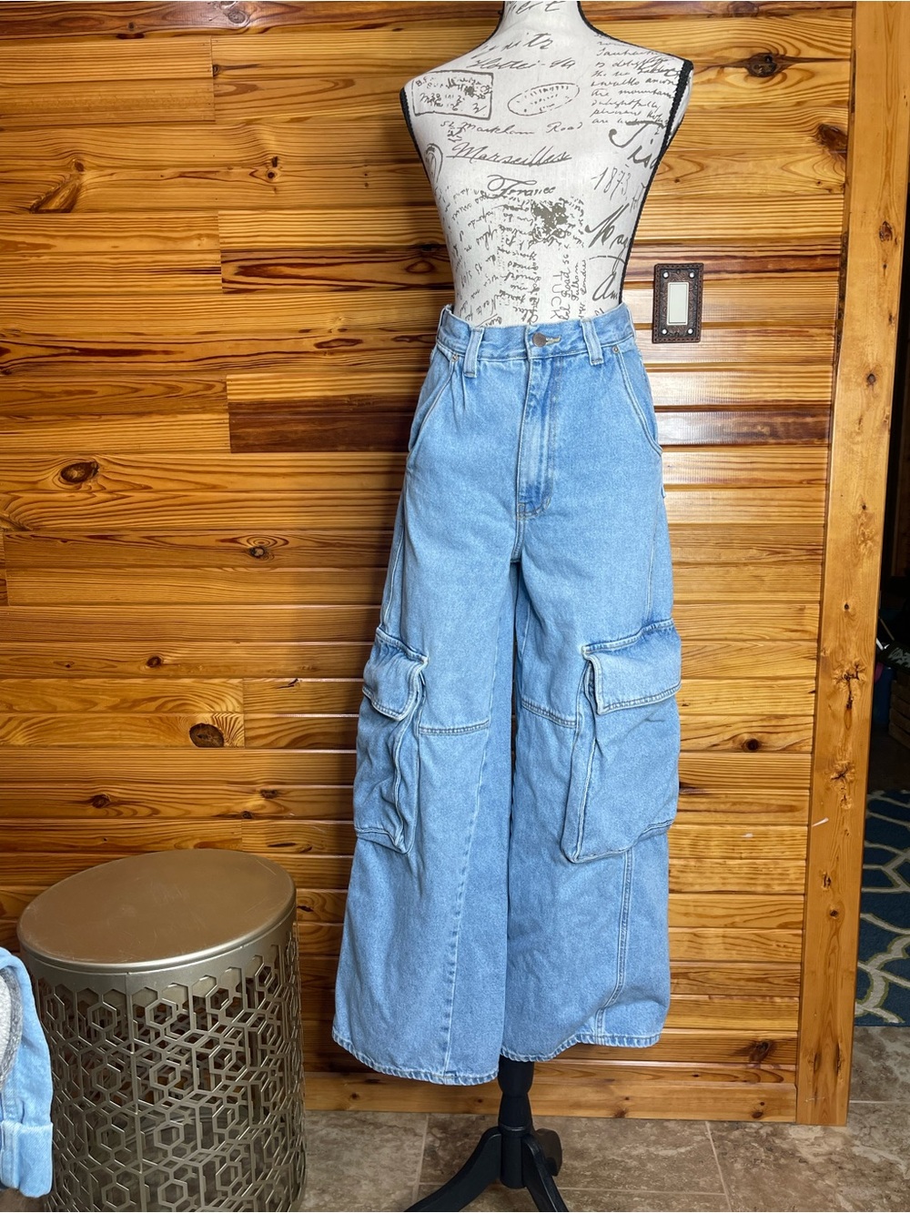 FARM Rio Light Blue Wide-Leg Cargo Jeans SZ 2